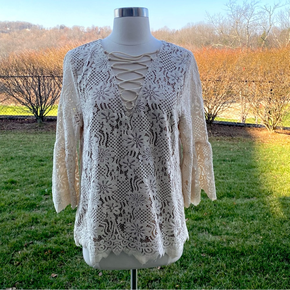 ENTRO Top Floral Lace Mesh Cream Lace-Up Bell Sleeve Blouse